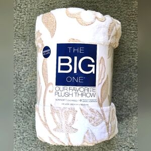 Faux Fur Oversized Throw - 60x72 in.